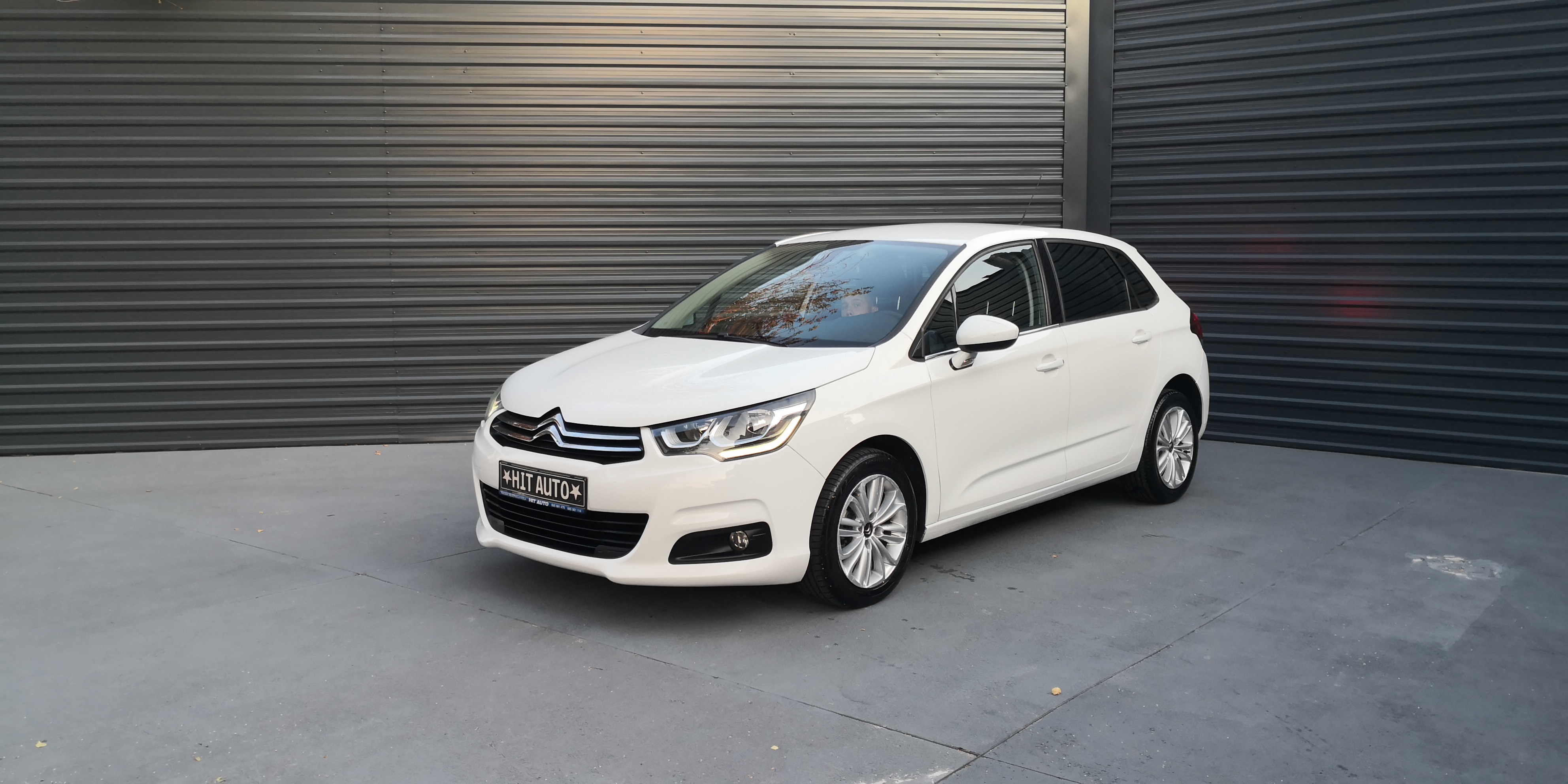 #auto alt preko naziva slike